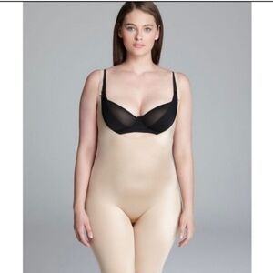 Spanx Slimplicity Open Bust Mid Thigh Bodysuit Shapewear Satin Nude Size Large